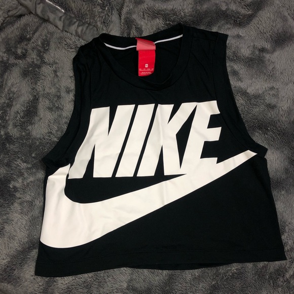 Nike Tops - NIKE Crop Top